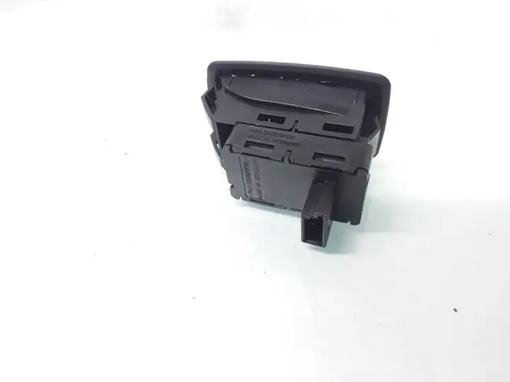 BMW 3 E90 E91 (2005 - 2012) 6945874 Кнопка стеклоподъемников — фото 2
