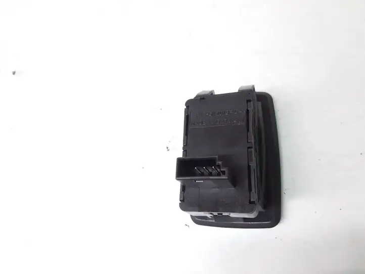 BMW 3 E90 E91 (2005 - 2012) 6945874 Кнопка стеклоподъемников — фото 3