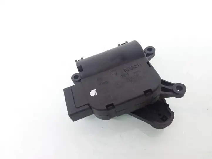 Volkswagen Touran I (2003 - 2010) 1K0907511B Двигатель задвижки потока воздуха — фото 1