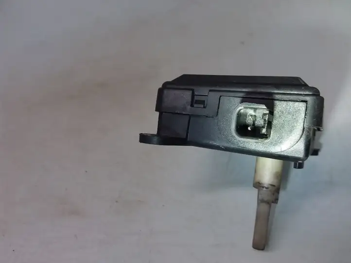 Opel Astra H (2004 - 2009) 309365603 Двигатель задвижки потока воздуха — фото 4