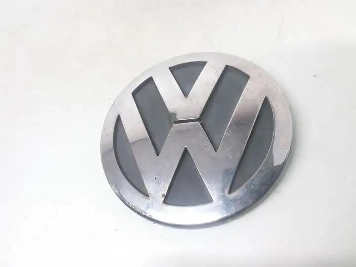 Volkswagen Touran I (2003 - 2010) 1T0853630A Эмблема производителя — фото 1