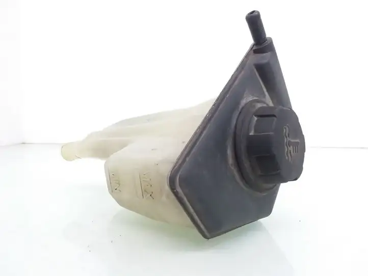 Volvo S40, V40 (2000 - 2004) 30804963 Расширительный бачок — фото 1