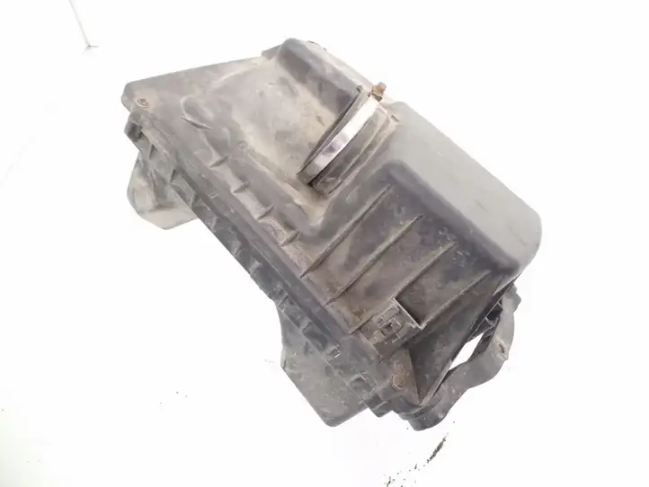 Opel Zafira B (2003 - 2006) 55557127 Корпус воздушного фильтра — фото 2