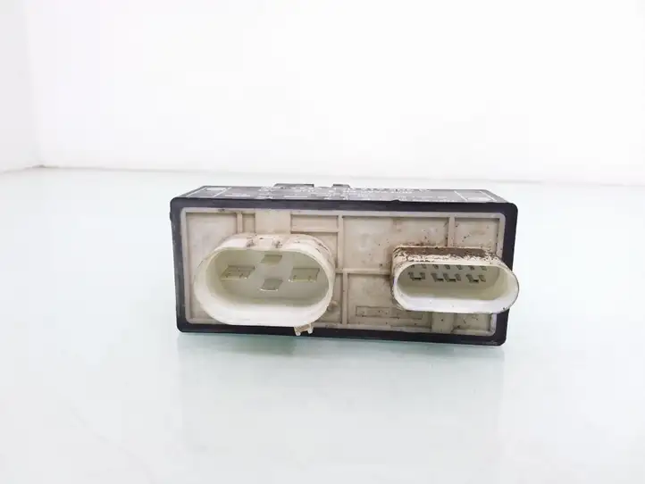 Volkswagen Bora (1998 - 2005) 1J0919506K Реле вентилятора охлаждения — фото 3