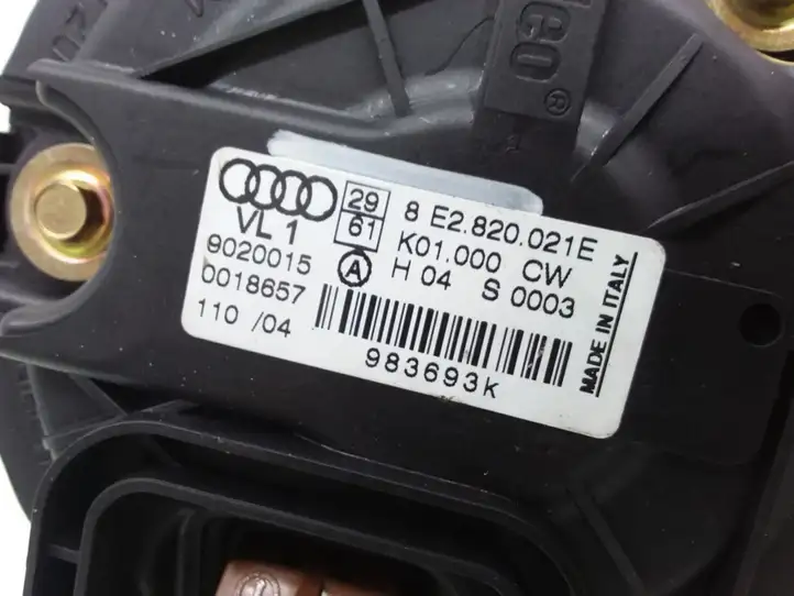 Audi A4 S4 B6 8E 8H (2000 - 2006) 8E2820021E Вентилятор печки — фото 4