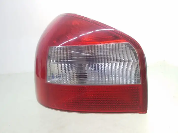 Audi A3/S3 8L (2000 - 2003) 8L0945095C Задний фонарь в кузове — фото 1