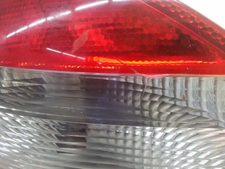 Audi A3/S3 8L (2000 - 2003) 8L0945095C Задний фонарь в кузове — фото 3