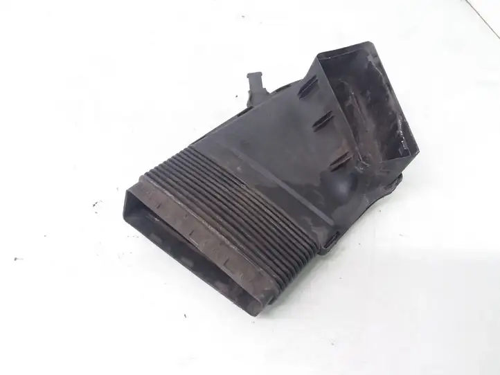 Audi A4 S4 B7 8E 8H (2004 - 2009) 8E0129617D Детали воздухозаборника — фото 2