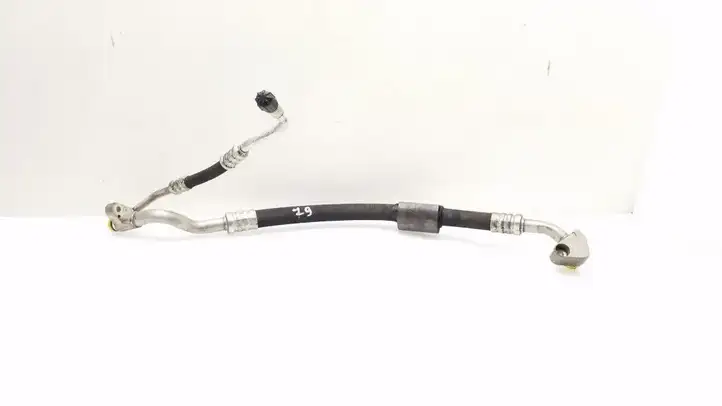 BMW 3 E90 E91 (2005 - 2012) 9190451 Трубки и шланги кондиционера — фото 1