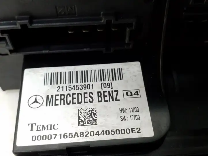 Mercedes-Benz E W211 (2002 - 2009) 2115453901 Блок предохранителей — фото 3