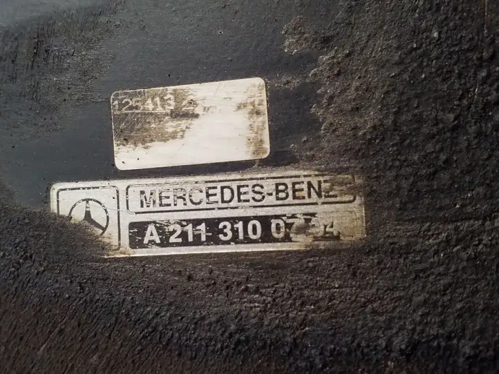Mercedes-Benz E W211 (2002 - 2009) A2113100704 Комплект буксировочного крюка — фото 19