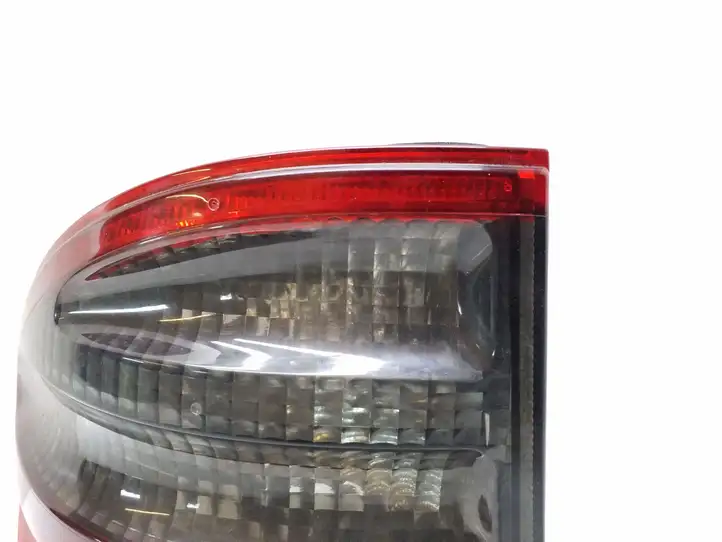 Mercedes-Benz E W210 (1995 - 2002) A2108206764 Задний фонарь в кузове — фото 5