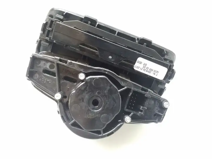 Mercedes-Benz C W205 (2014 - 2021) A2053051810 Включатель фонарей — фото 2