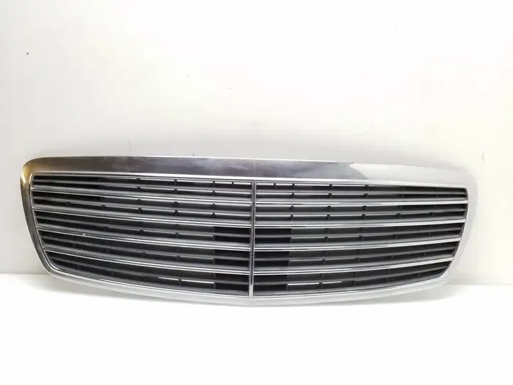 Mercedes-Benz E W211 (2002 - 2009) A2118800283 Передняя решетка — фото 3