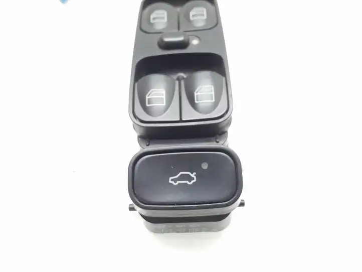 Mercedes-Benz C W203 (2000 - 2007) A2038200110 Блок кнопок стеклоподъемников — фото 3