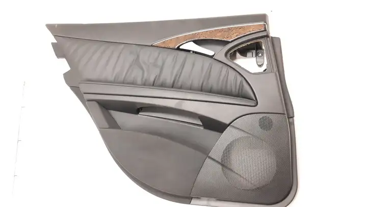 Mercedes-Benz E W211 (2002 - 2009) A2117306563 Обшивка задней двери — фото 1