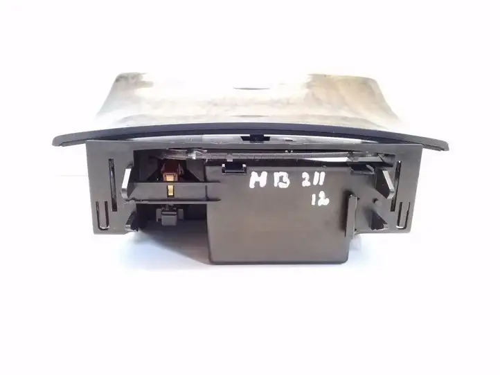 Mercedes-Benz E W211 (2002 - 2009) A2116802852 Передняя пепельница — фото 6