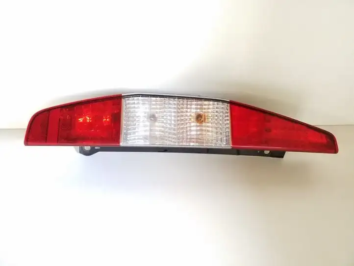 Fiat Doblo (2000 - 2009) 040610999000 Задний фонарь в кузове — фото 1