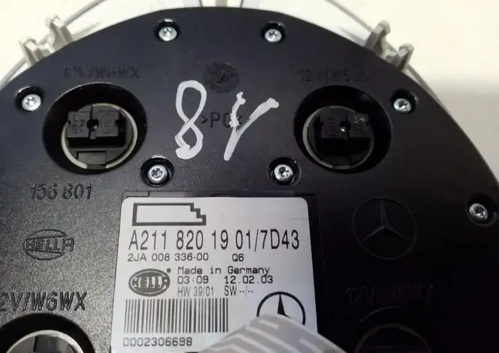 Mercedes-Benz E W211 (2002 - 2009) A21182019017D43 Задняя подсветка — фото 4