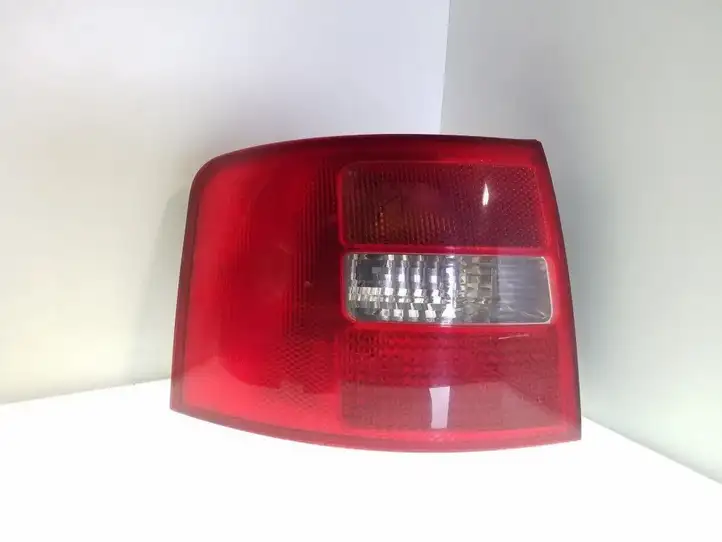 Audi A6 Allroad C5 (2000 - 2006) 4B9945095 Задний фонарь в кузове — фото 1
