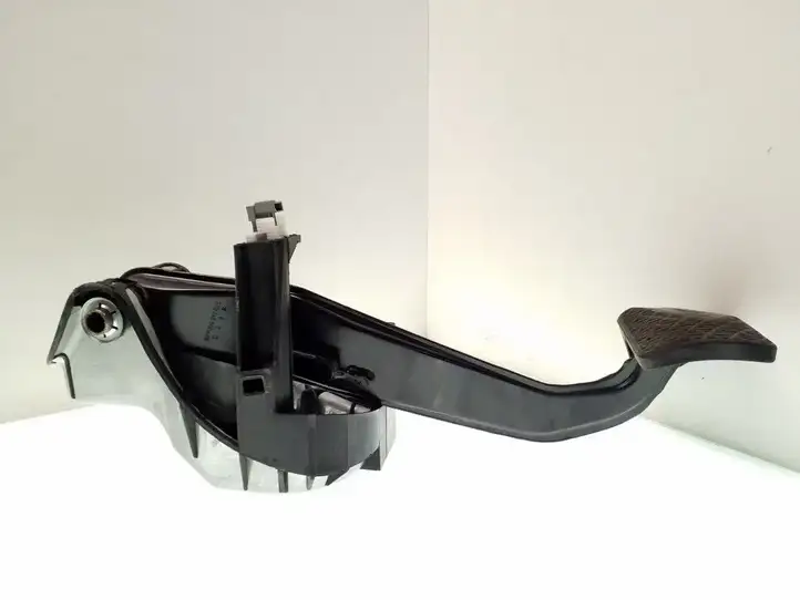 Mercedes-Benz E W212 (2009 - 2016) 204292023 Тормозная педаль — фото 3
