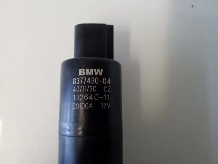 BMW 3 E90 E91 (2005 - 2012) 837743004 Насос омывателя фар — фото 4