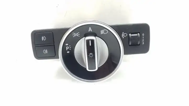 Mercedes-Benz C W204 (2007 - 2014) A2049058002 Включатель фонарей — фото 1