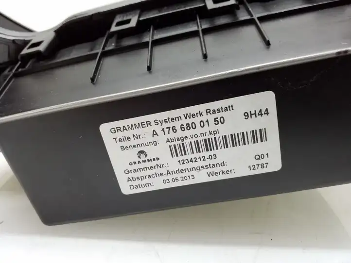 Mercedes-Benz CLA C117,X117,W117 (2013 - 2019) A1766800150 Другая деталь консоли (туннеля) — фото 4
