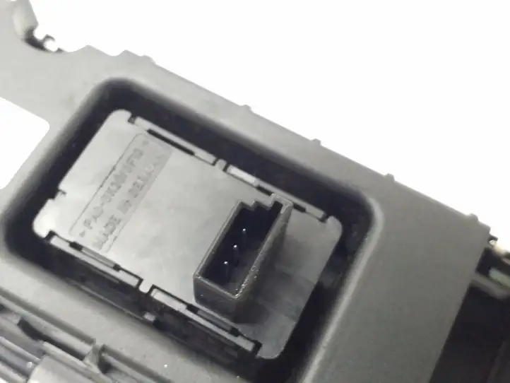 BMW 1 E81 E87 (2004 - 2011) 9162997 Кнопка стеклоподъемников — фото 5