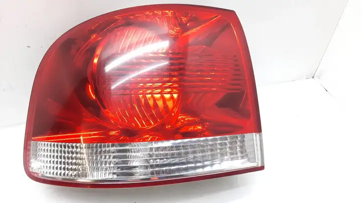 Volkswagen Touareg I (2002 - 2010) 7L6945095K Задний фонарь в кузове — фото 8