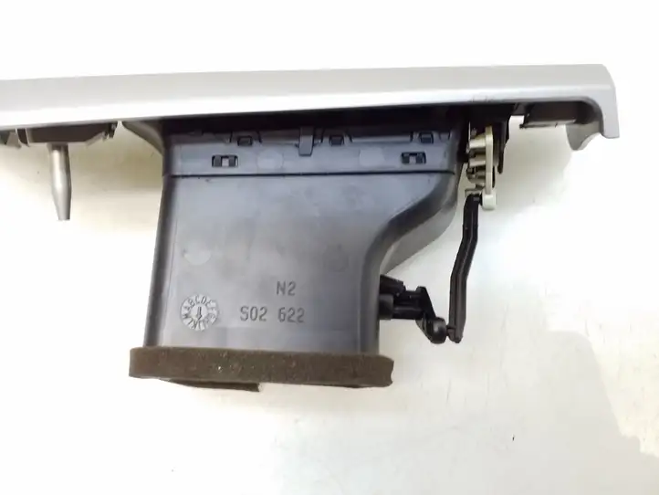 BMW 3 E90 E91 (2005 - 2012) 64229130 Боковой воздушный дефлектор — фото 7