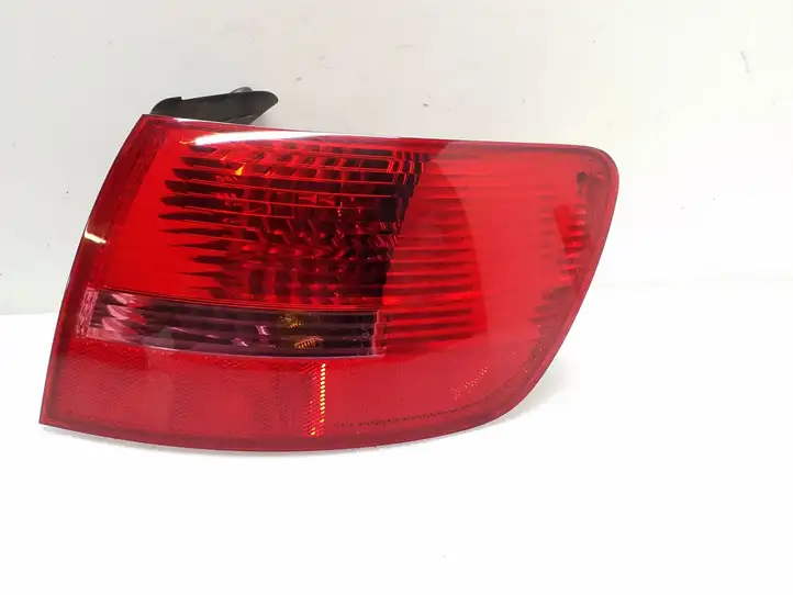 Audi A6 S6 C6 4F (2004 - 2008) 4F9945066B Задний фонарь в кузове — фото 2