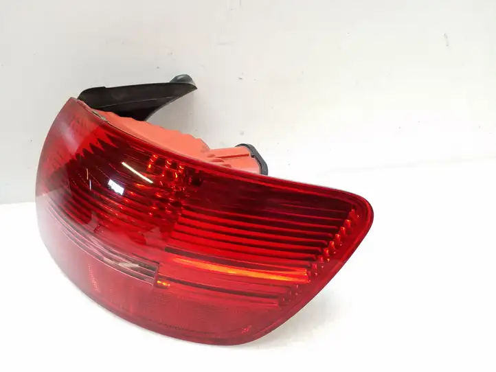Audi A6 S6 C6 4F (2004 - 2008) 4F9945066B Задний фонарь в кузове — фото 4