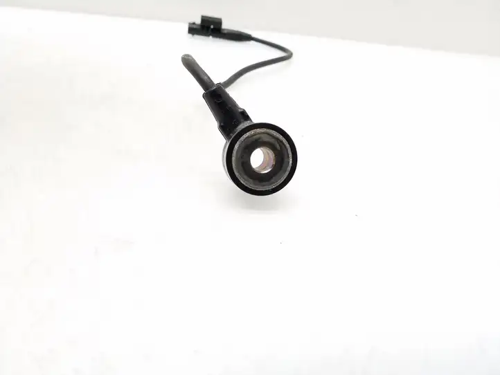 Mercedes-Benz CLA C117,X117,W117 (2013 - 2019) A0071530428 Датчик детонации — фото 2