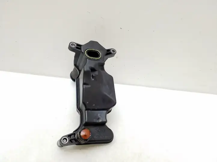 Mercedes-Benz CLA C117,X117,W117 (2013 - 2019) A2700105401 Другая деталь двигателя — фото 5