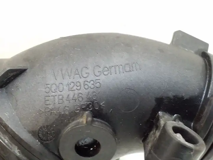 Volkswagen Golf VII (2013 - 2019) 5Q0129654G Детали воздухозаборника — фото 4