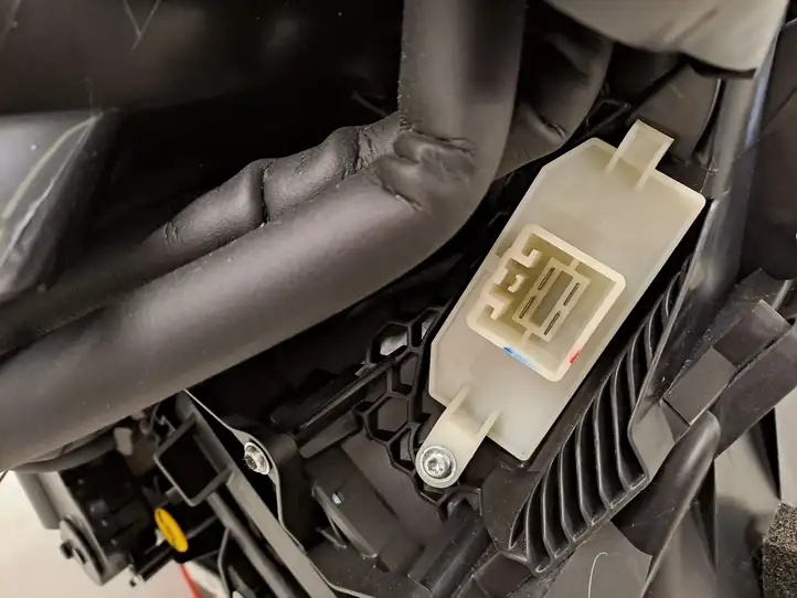Ford Transit Courier (2014 - 2022) ET7119B555AD Комплект системы вентиляции салона — фото 6
