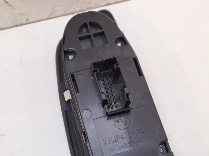 BMW 1 E81 E87 (2004 - 2011) 913207601 Кнопка стеклоподъемников — фото 3