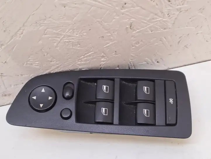 BMW 1 E81 E87 (2004 - 2011) 913207601 Кнопка стеклоподъемников — фото 6