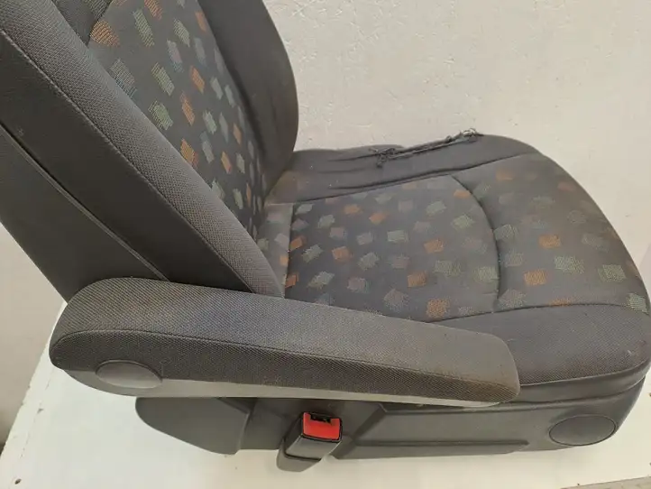 Mercedes-Benz Vito Viano W639 (2003 - 2010) Переднее сиденье водителя — фото 19