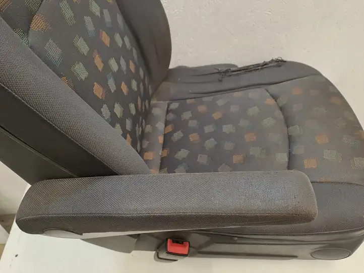 Mercedes-Benz Vito Viano W639 (2003 - 2010) Переднее сиденье водителя — фото 20