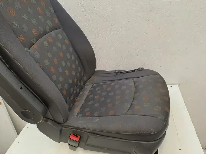 Mercedes-Benz Vito Viano W639 (2003 - 2010) Переднее сиденье водителя — фото 24
