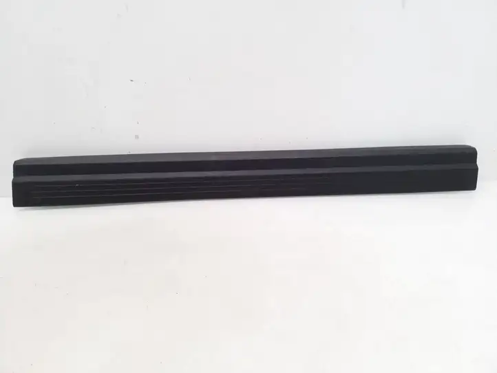 Mercedes-Benz C W204 (2007 - 2014) 2126860236 Внутренняя отделка переднего порога — фото 3