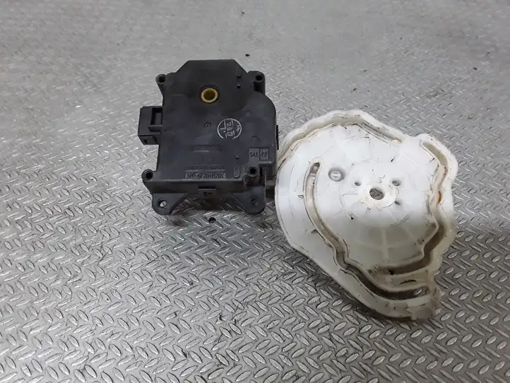Toyota Avensis Verso (2004 - 2009) 0637008600 Двигатель задвижки потока воздуха — фото 3