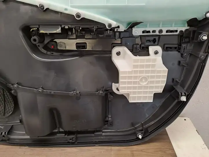 Toyota RAV 4 (XA50) (2018 - ) 67614X1B18 Комплект салона — фото 61