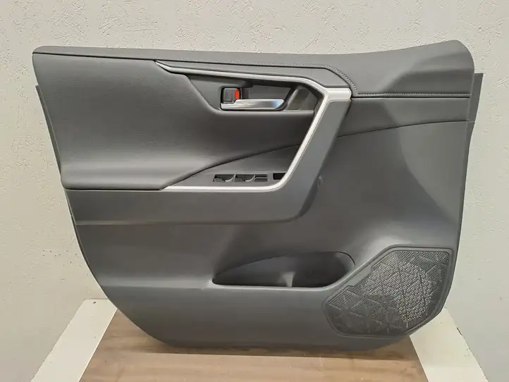Toyota RAV 4 (XA50) (2018 - ) 67614X1B18 Комплект салона — фото 62