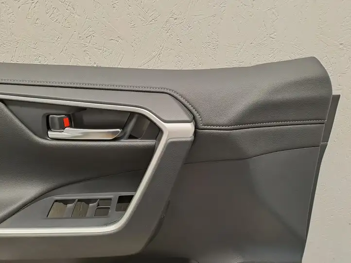 Toyota RAV 4 (XA50) (2018 - ) 67614X1B18 Комплект салона — фото 70