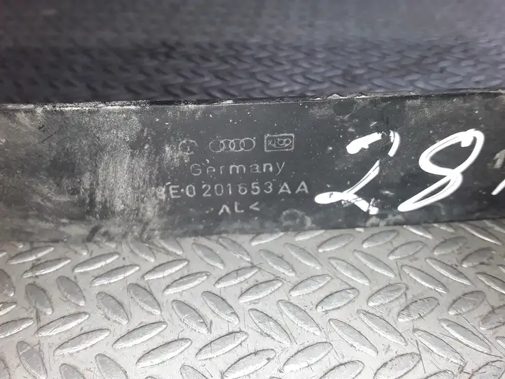 Volkswagen PASSAT B5.5 (2001 - 2005) 8E0201653AA Кронштейн топливного бака — фото 2