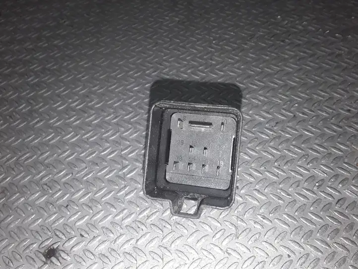 Volkswagen Jetta V (2005 - 2010) 038907281C Реле накала свечей — фото 3