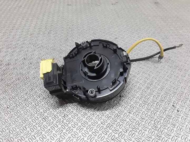 Toyota Avensis Verso (2004 - 2009) Контактное кольцо SRS — фото 1